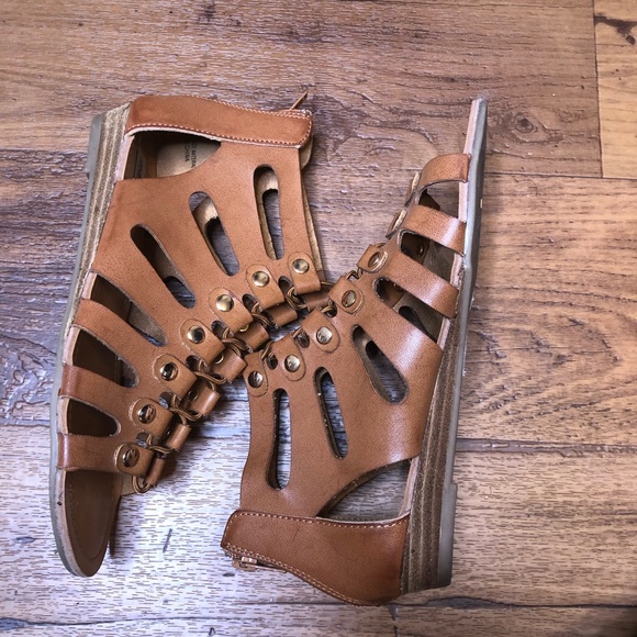 Madden Girl Post Caged Open Toe Flat Sandals 6 - Picture 6 of 11